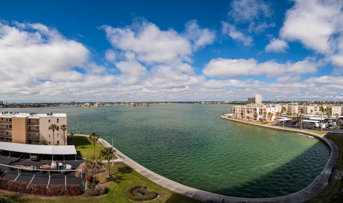 7700 SUN ISLAND DRIVE — photo 20 of 100