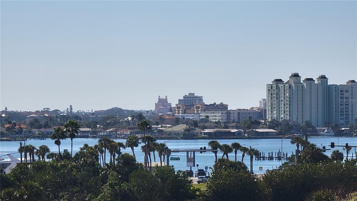 7700 SUN ISLAND DRIVE — photo 27 of 100