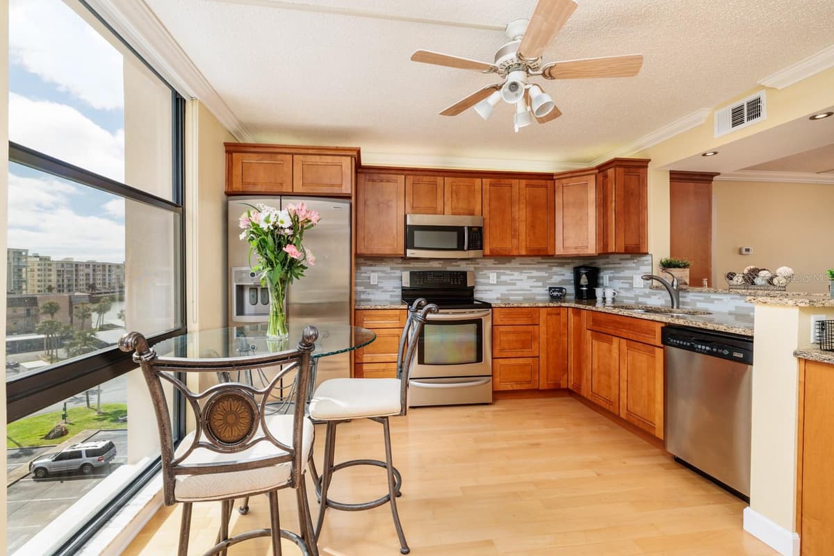 7700 SUN ISLAND DRIVE — photo 22 of 100