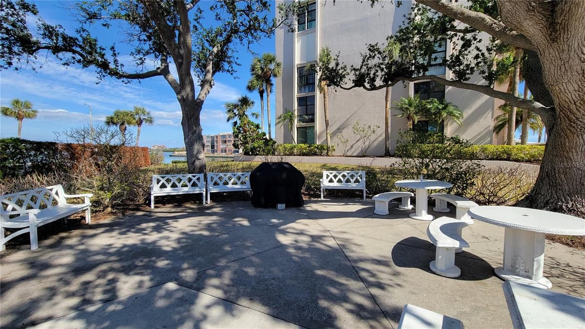 7700 SUN ISLAND DRIVE — photo 73 of 100