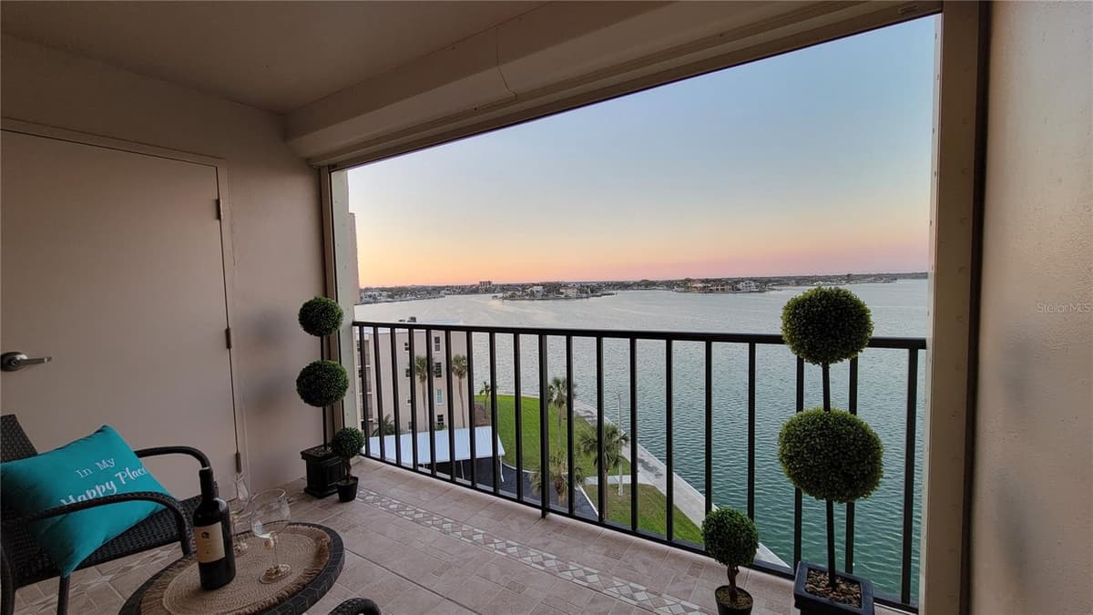 7700 SUN ISLAND DRIVE — photo 67 of 100