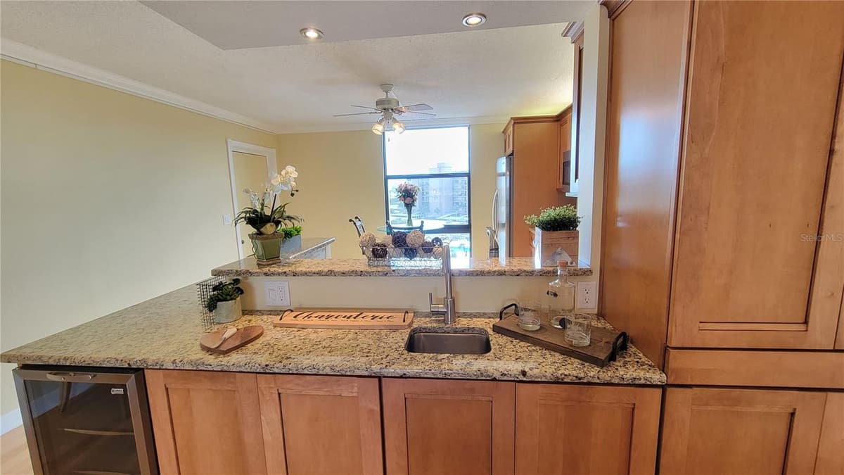 7700 SUN ISLAND DRIVE — photo 32 of 100