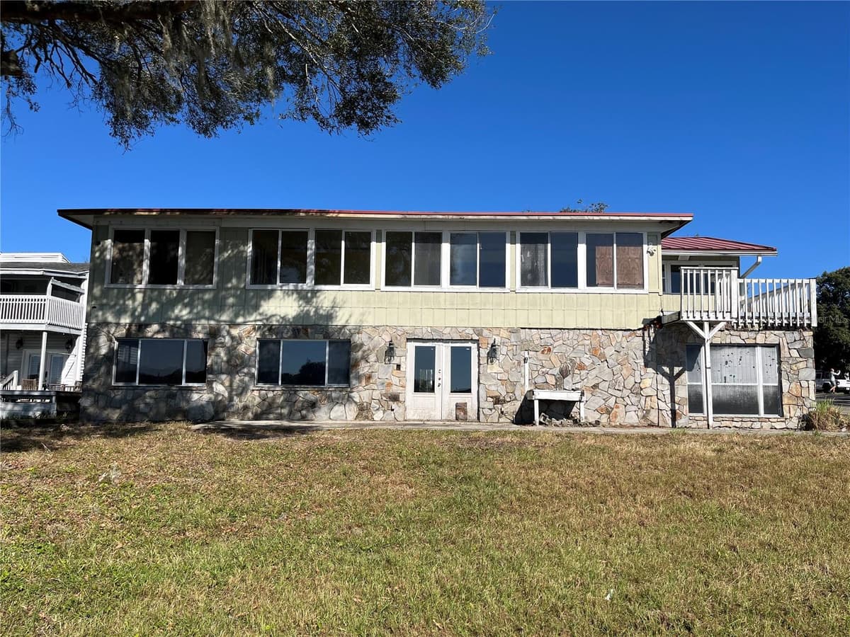 330 CALLITRIS AVENUE — photo 4 of 31