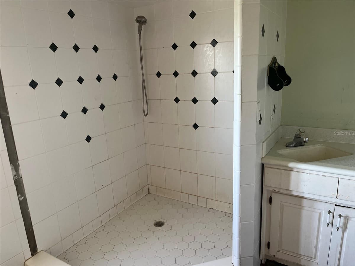 330 CALLITRIS AVENUE — photo 29 of 31