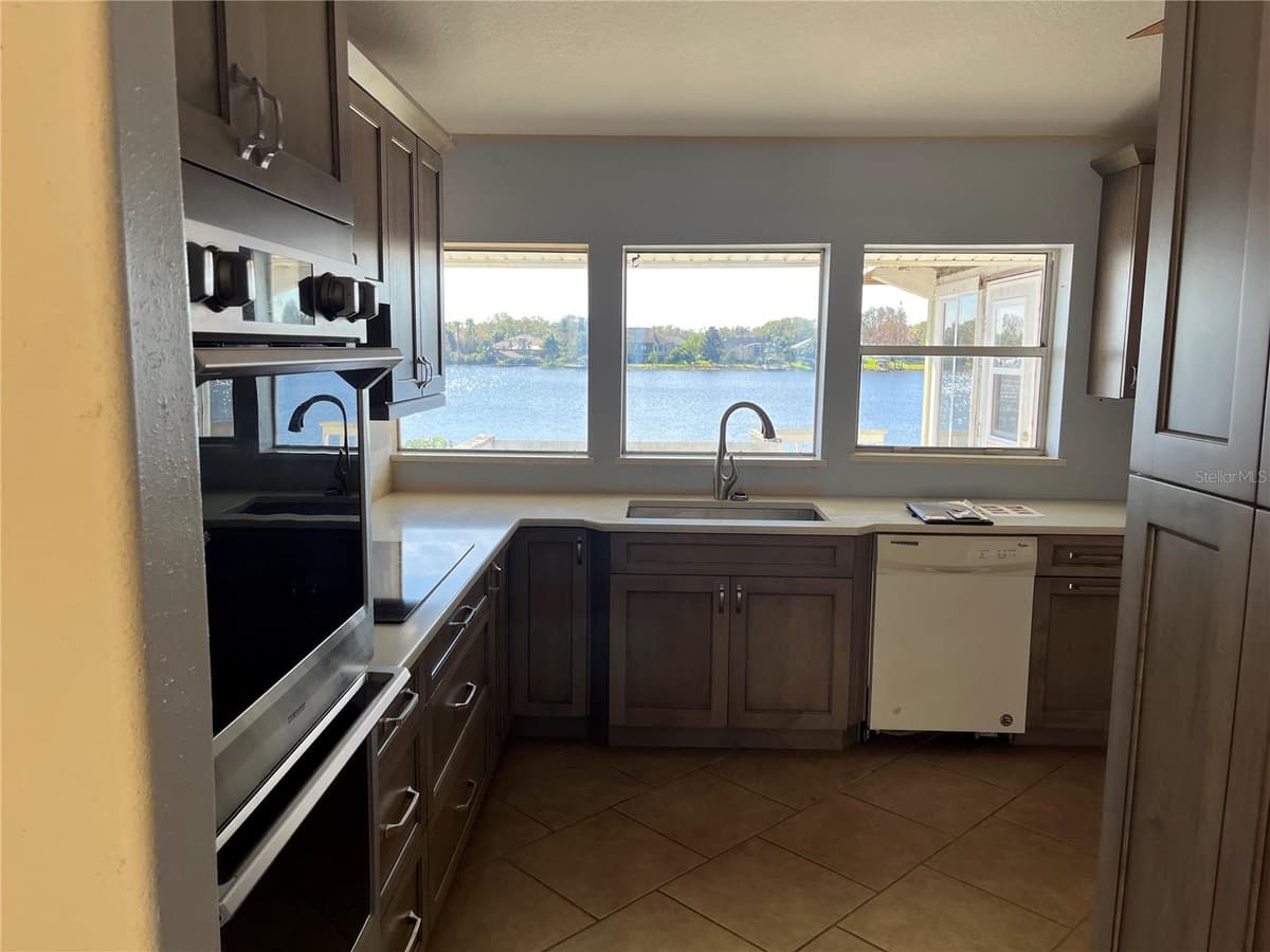 330 CALLITRIS AVENUE — photo 10 of 31