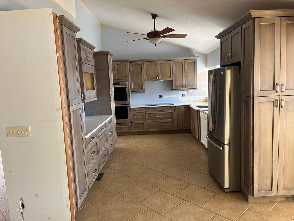330 CALLITRIS AVENUE — photo 11 of 31