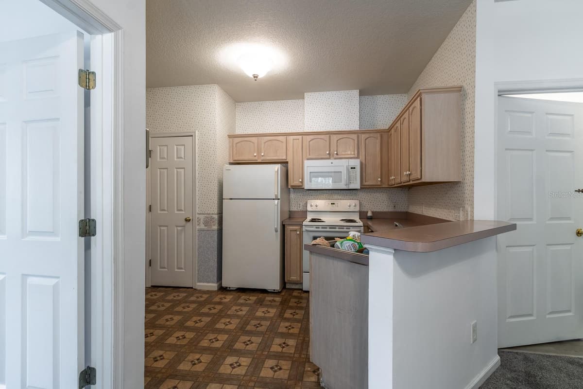 5213 & 5217 & 5231 91ST DRIVE — photo 36 of 55