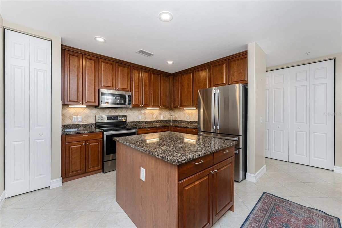 87 VIVANTE BLVD — photo 21 of 73