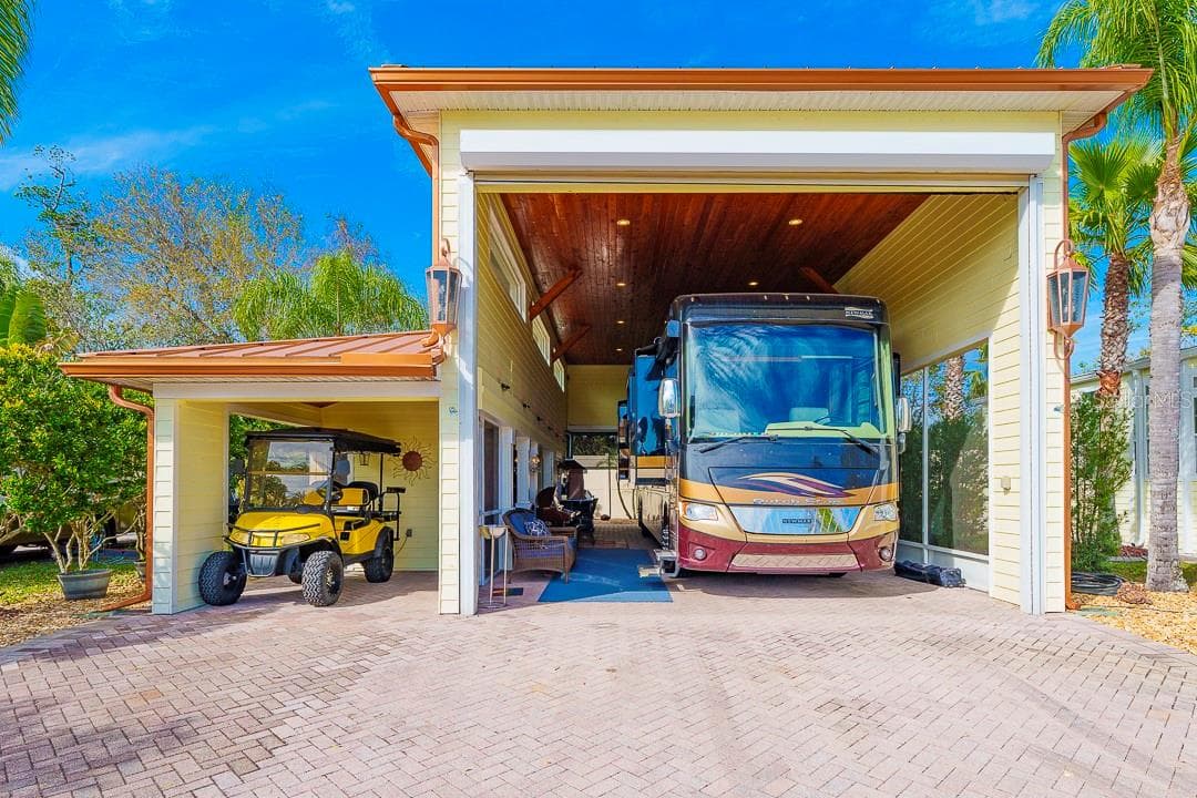 6841 AMANDA VISTA CIRCLE — photo 4 of 50