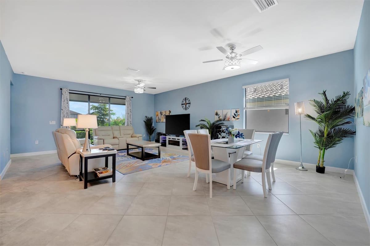 5317 CORAL REEF WAY — photo 15 of 74