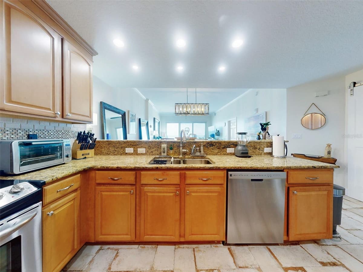 1705 ATLANTIC AVENUE — photo 30 of 75