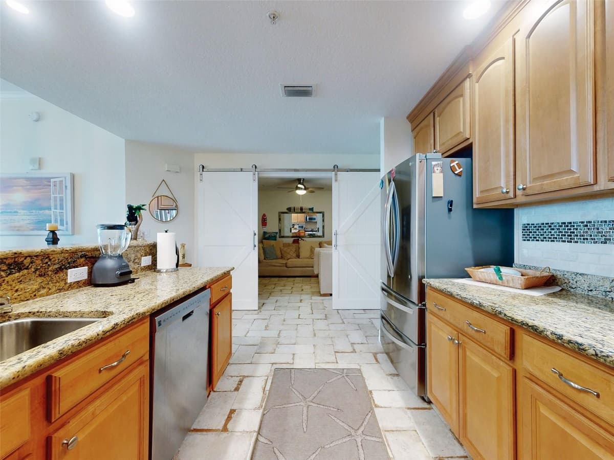 1705 ATLANTIC AVENUE — photo 28 of 75