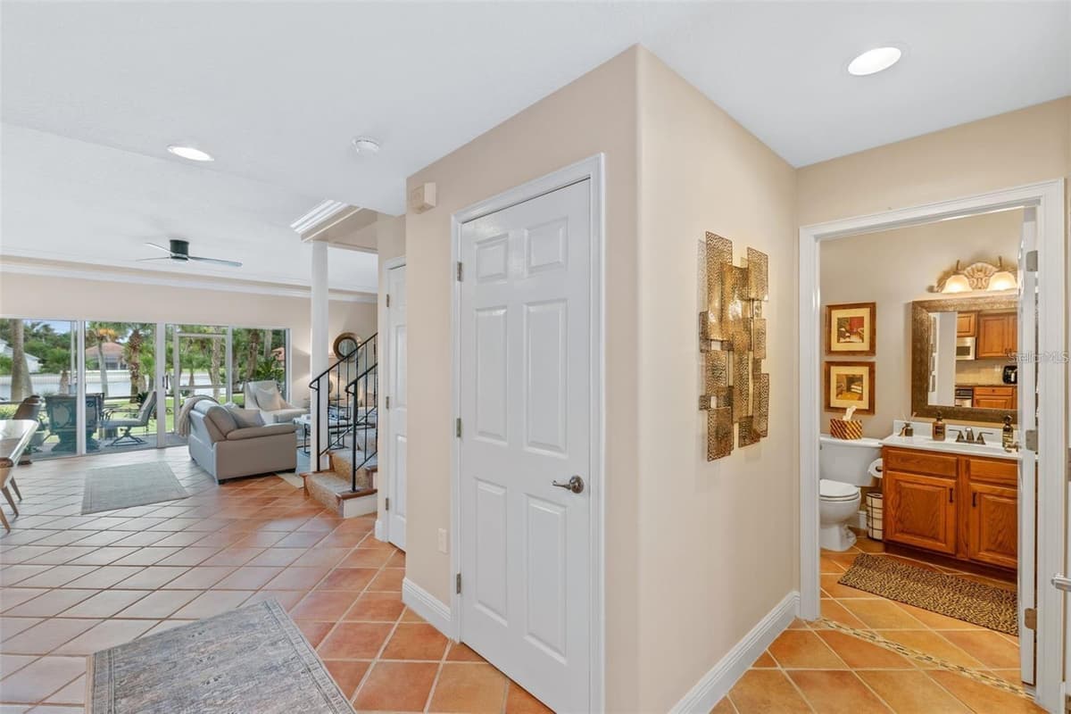 50 PALM HARBOR PARKWAY — photo 4 of 34