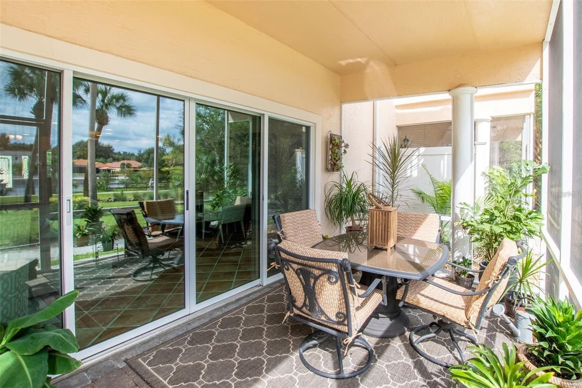 50 PALM HARBOR PARKWAY — photo 17 of 34