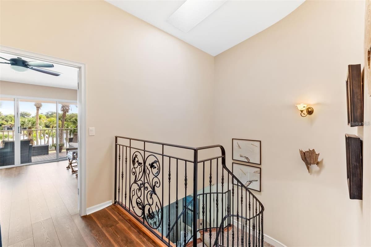 50 PALM HARBOR PARKWAY — photo 18 of 34