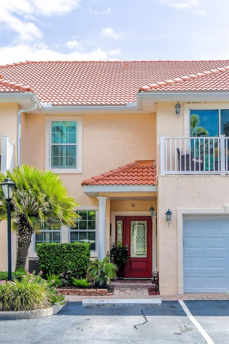 50 PALM HARBOR PARKWAY — photo 1 of 34