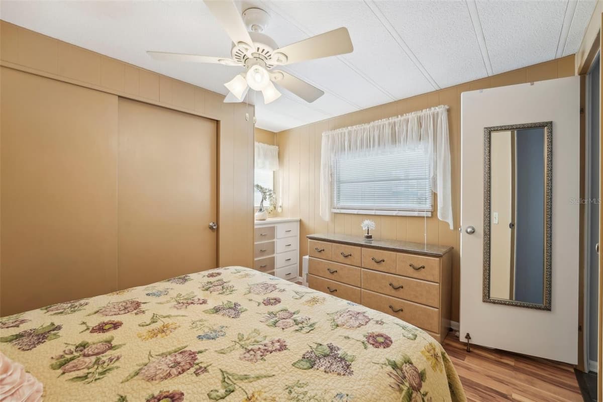 1600 OLD COACHMAN ROAD — photo 18 of 23