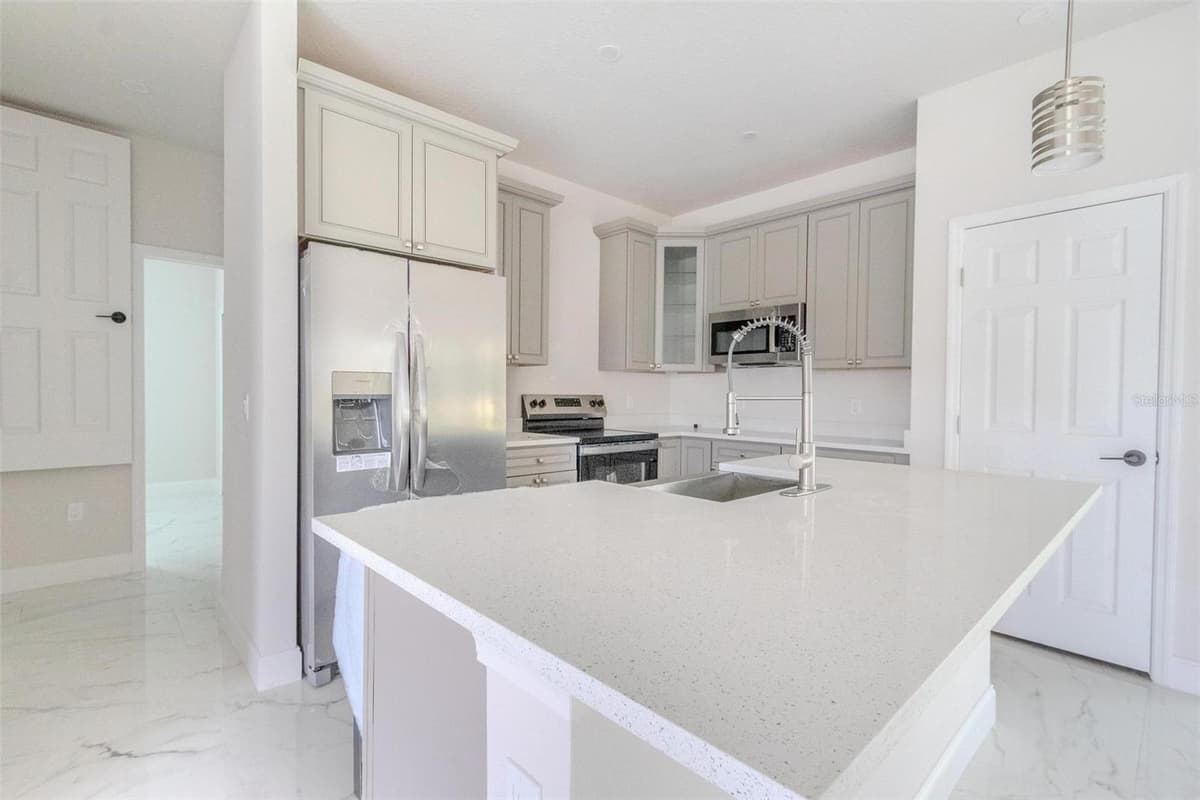 301 BOWFIN DRIVE — photo 9 of 32