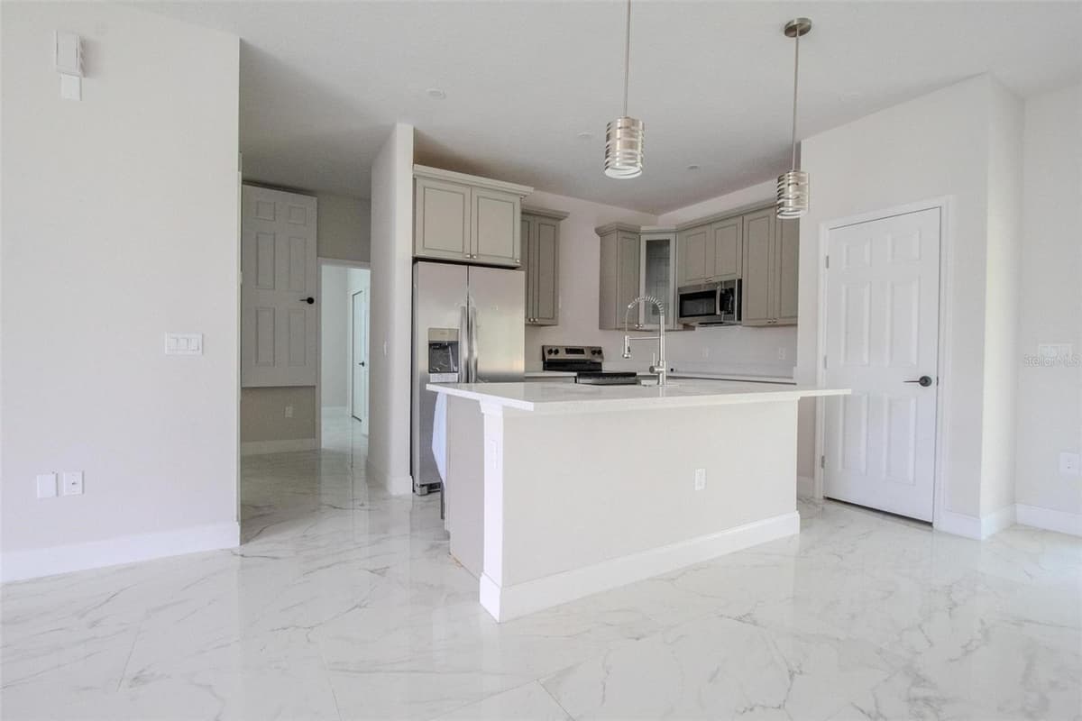 301 BOWFIN DRIVE — photo 6 of 32