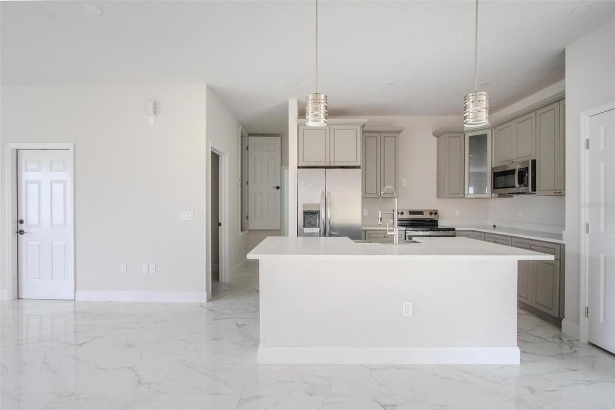 301 BOWFIN DRIVE — photo 7 of 32