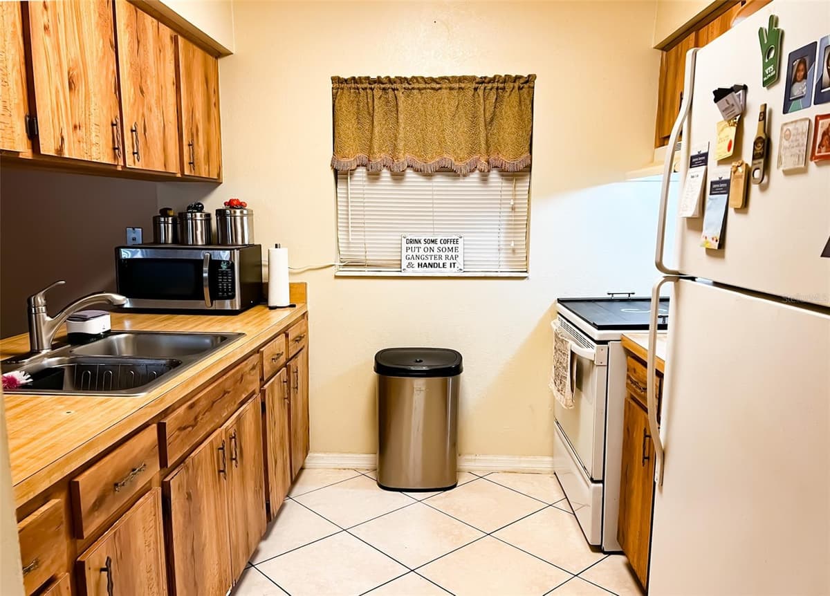 366 DIAMOND STREET — photo 18 of 24