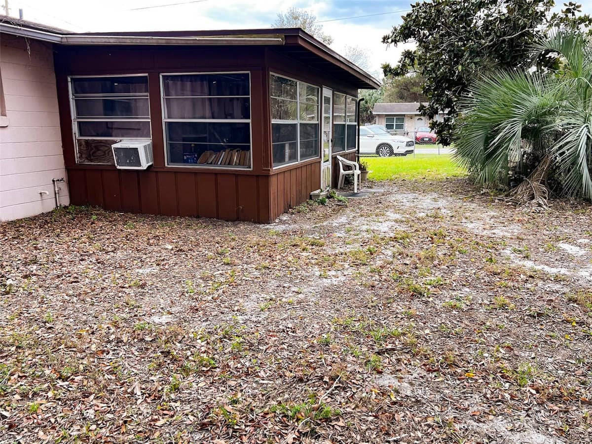 366 DIAMOND STREET — photo 8 of 24