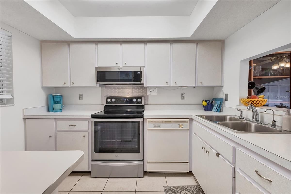 2446 CLUBHOUSE CIRCLE — photo 19 of 64