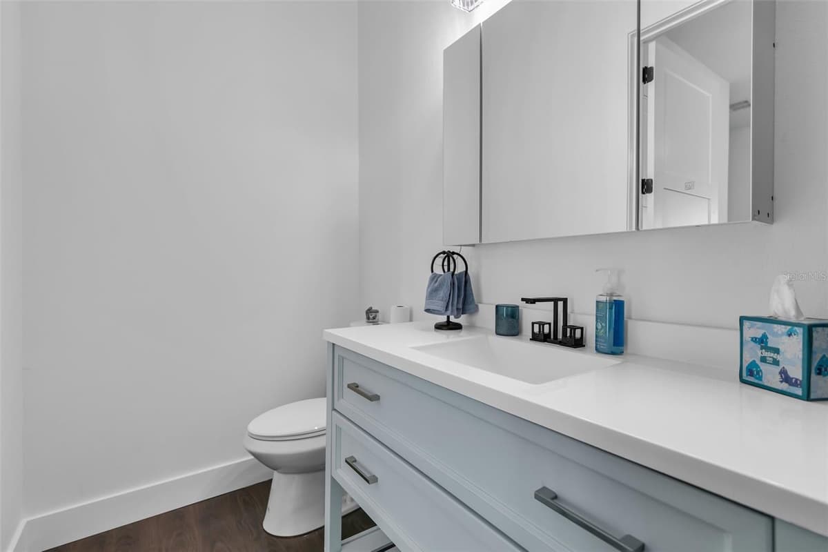 599 GLENDEVON DRIVE — photo 17 of 29