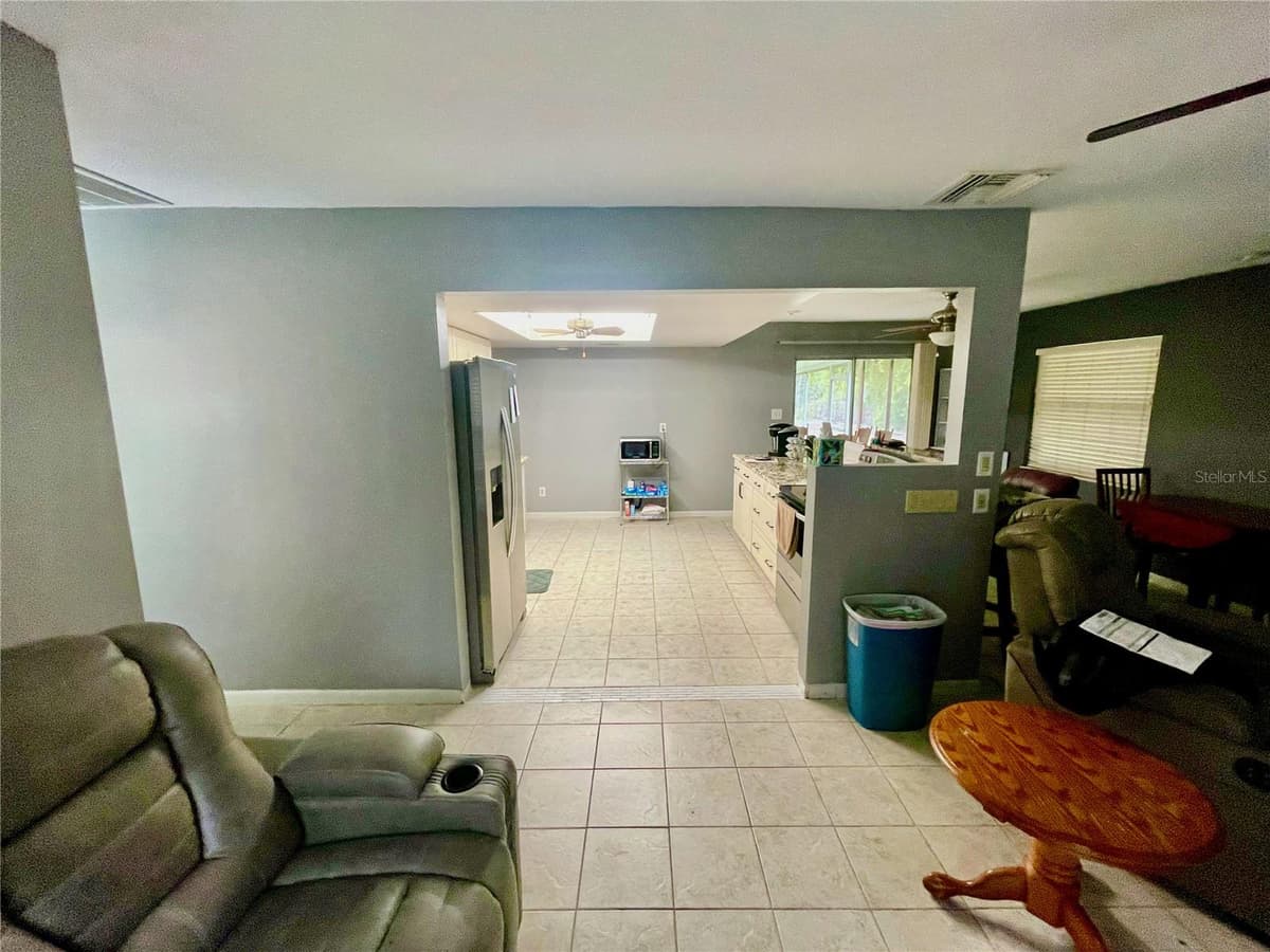 490 MINSTREL AVENUE — photo 9 of 30