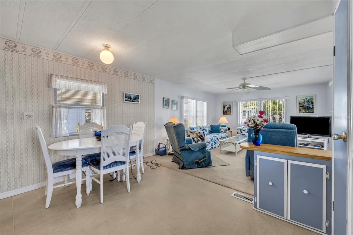 269 KELOU COURT — photo 17 of 52