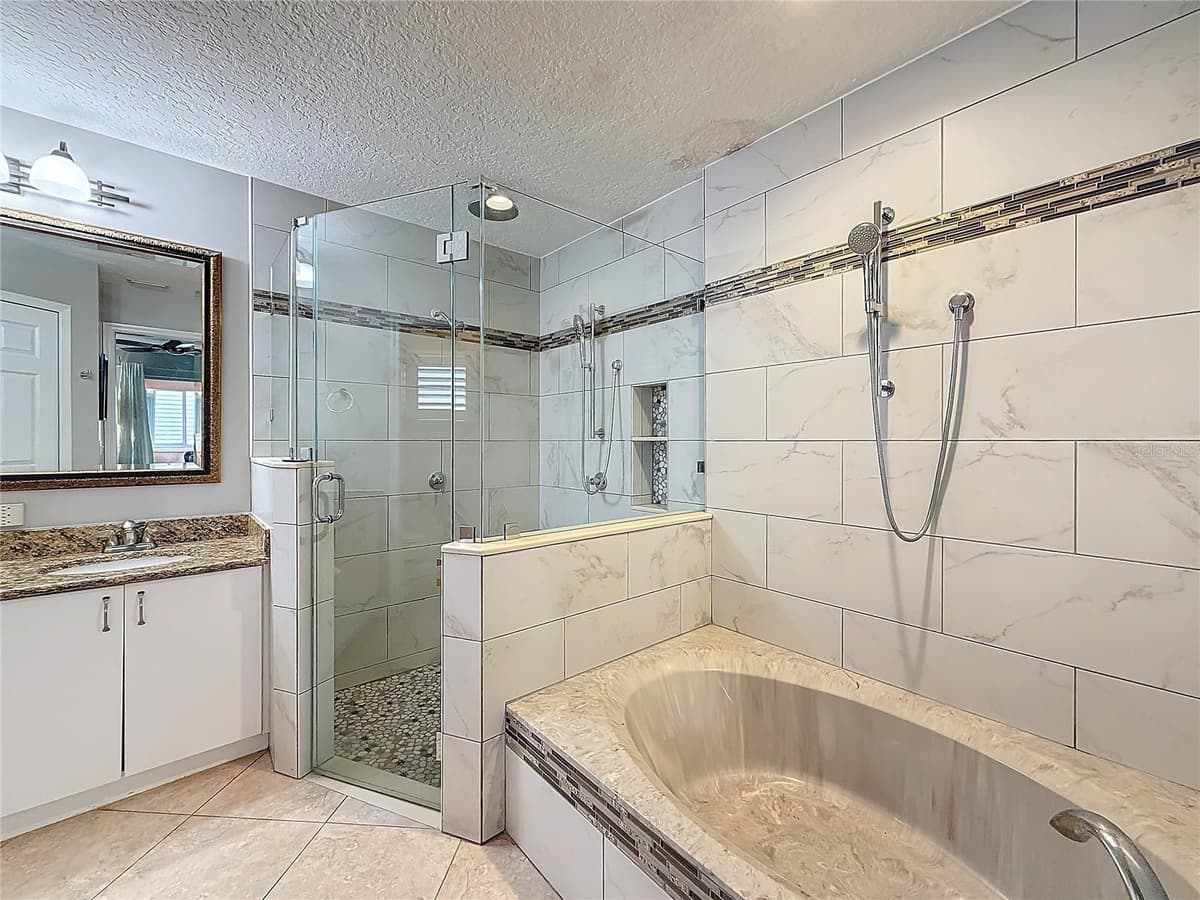 2686 FAIRGREEN ROAD — photo 15 of 37