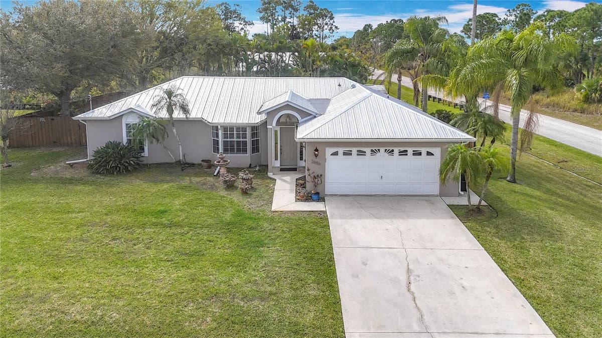 2686 FAIRGREEN ROAD — photo 35 of 37