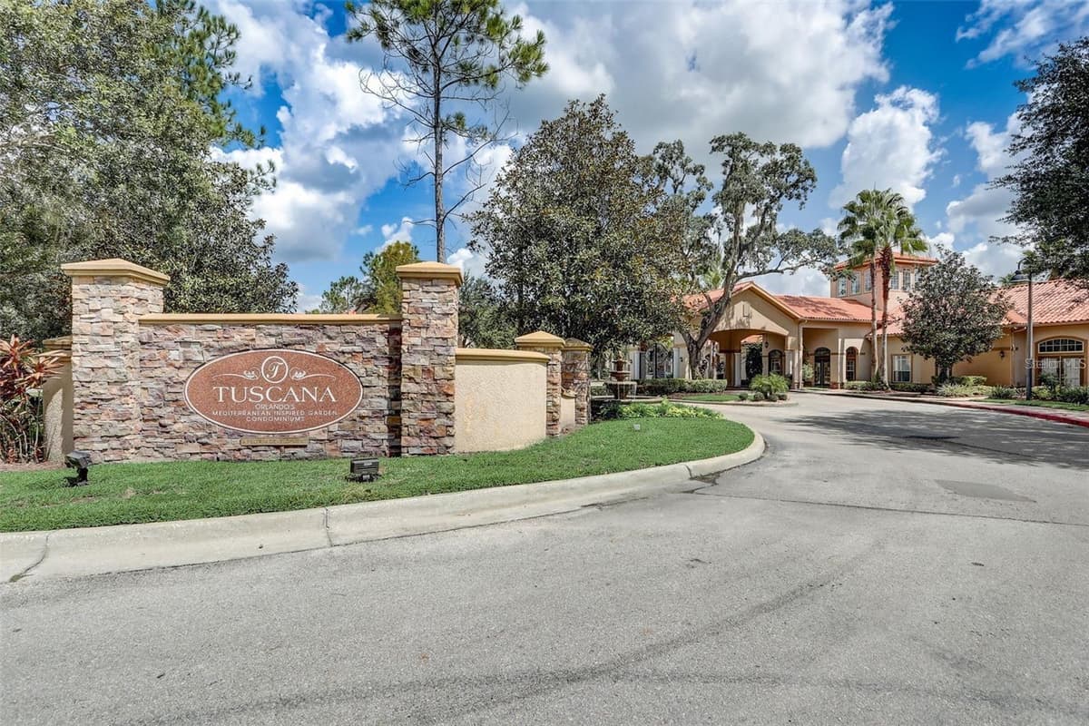 8010 TUSCANY WAY — photo 37 of 40