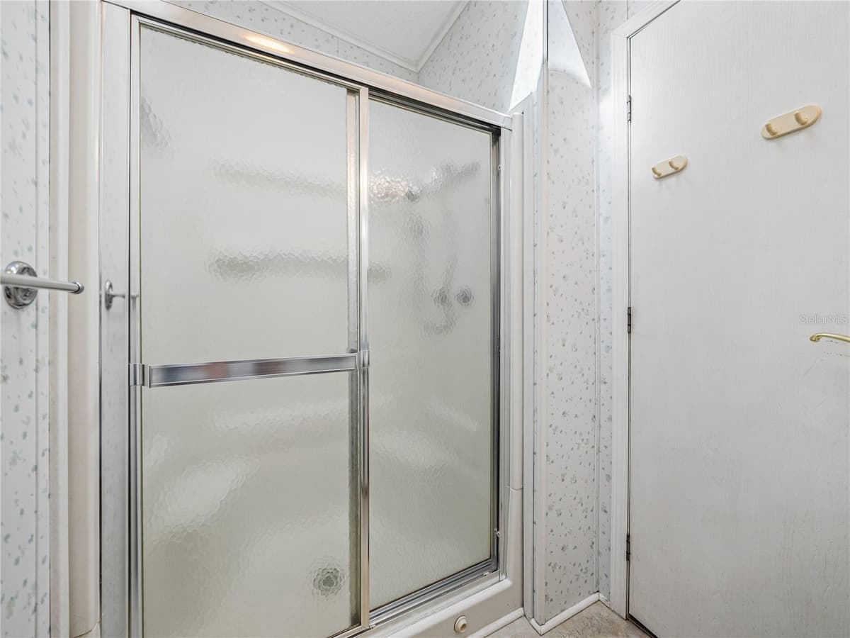8925 SOUTHSHORE COURT — photo 28 of 88
