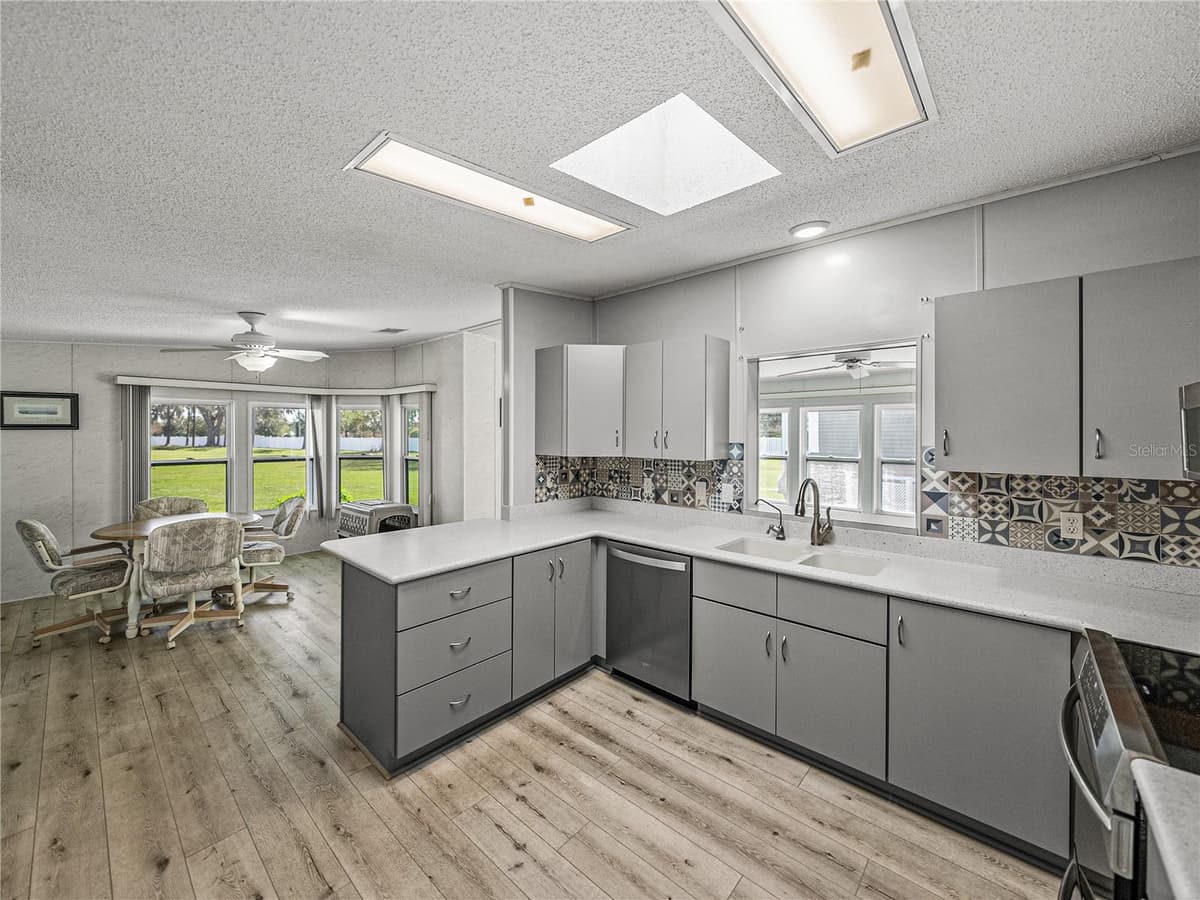8925 SOUTHSHORE COURT — photo 13 of 88