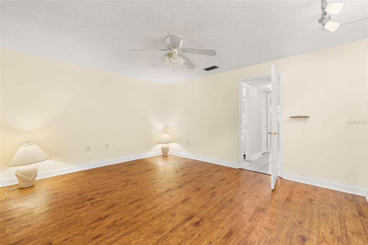 10038 62ND TERRACE — photo 17 of 39