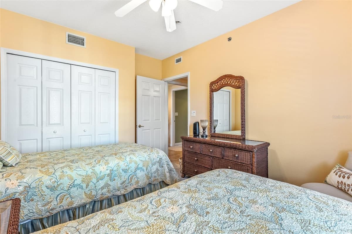 5300 ATLANTIC AVENUE — photo 18 of 46