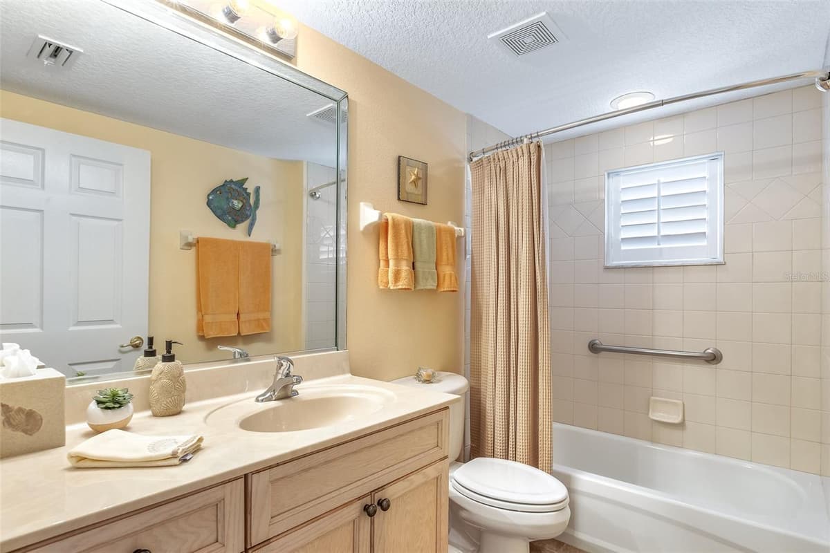 5300 ATLANTIC AVENUE — photo 21 of 46