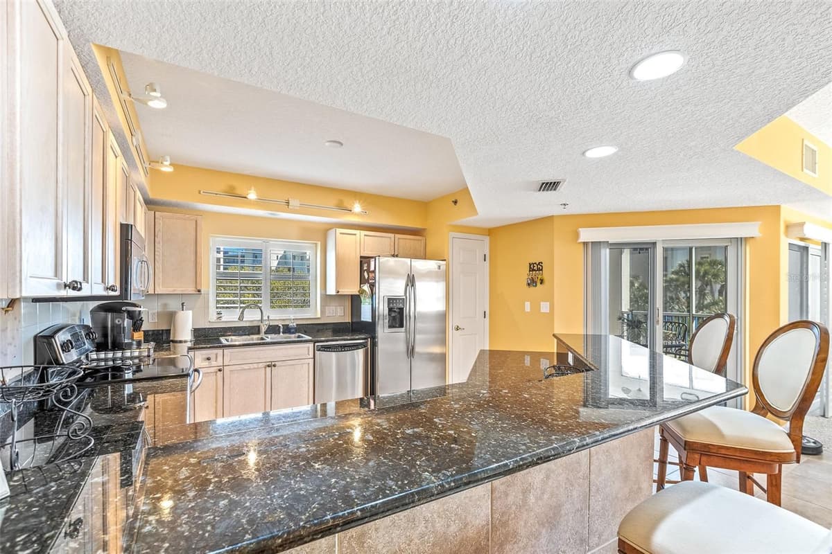 5300 ATLANTIC AVENUE — photo 11 of 46