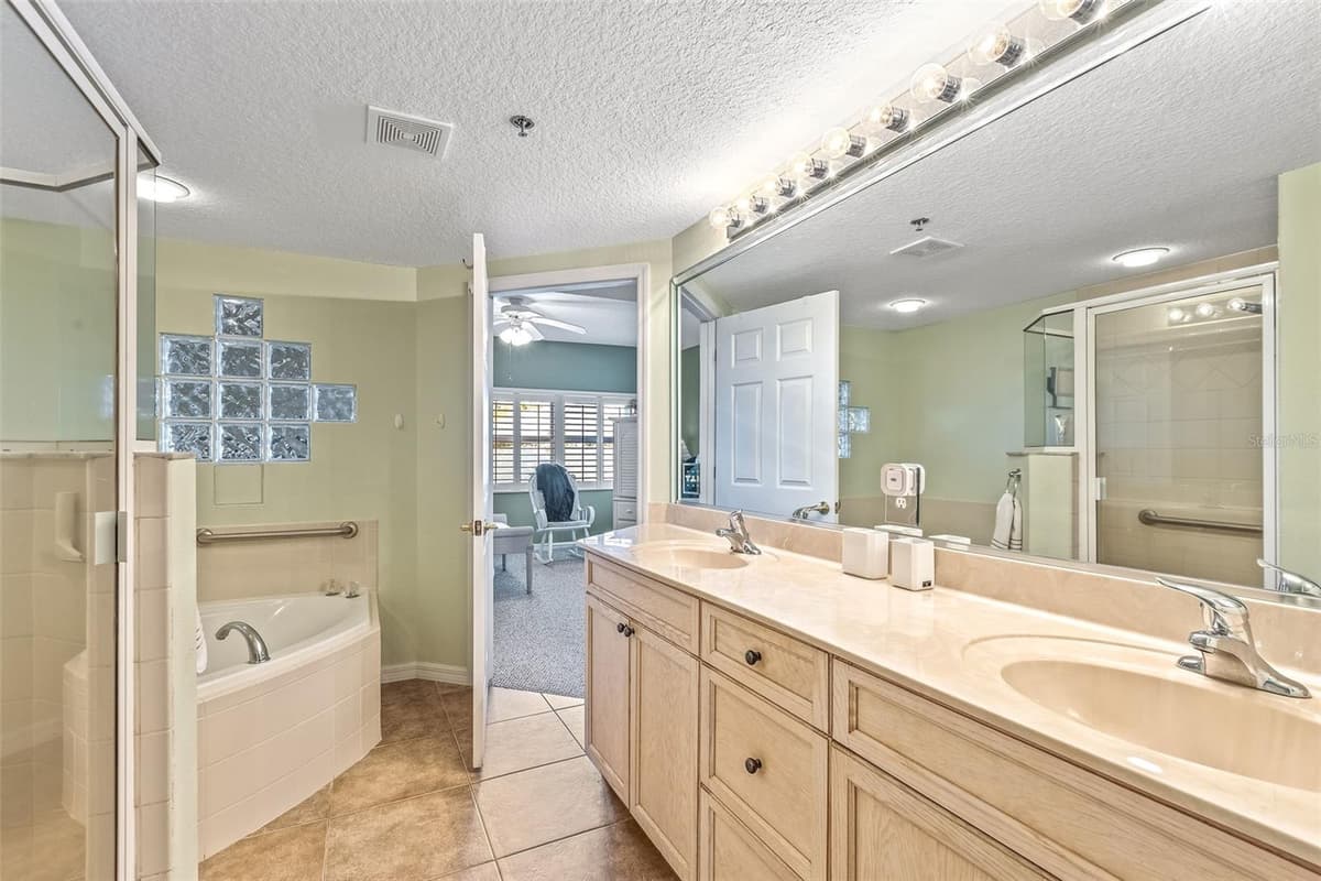 5300 ATLANTIC AVENUE — photo 28 of 46