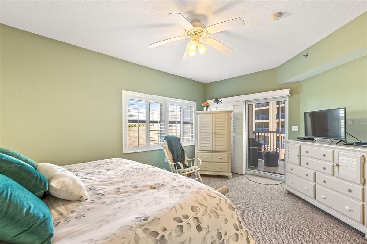 5300 ATLANTIC AVENUE — photo 24 of 46