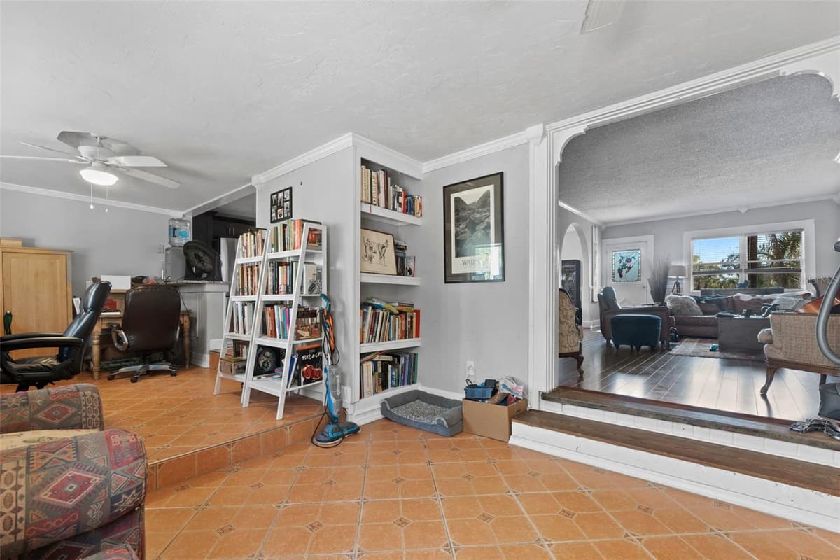 681 JASMINE WAY — photo 14 of 34