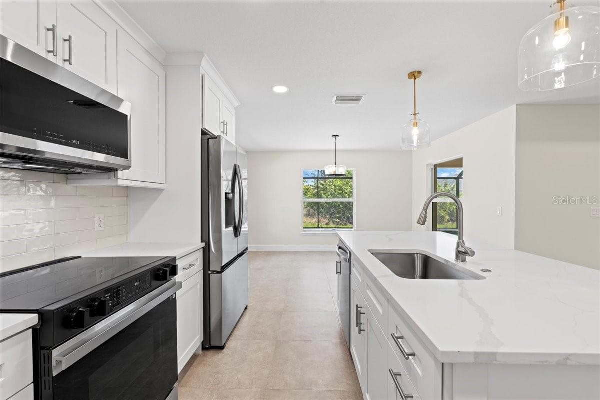 109 BEAU RIVAGE DRIVE — photo 11 of 51