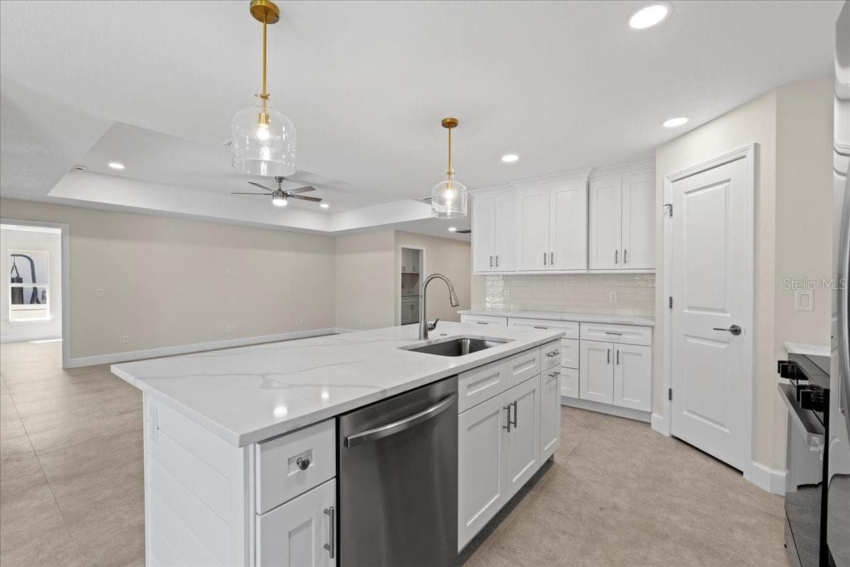 109 BEAU RIVAGE DRIVE — photo 14 of 51