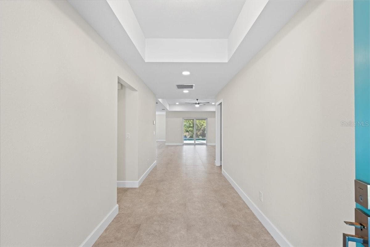 109 BEAU RIVAGE DRIVE — photo 8 of 51
