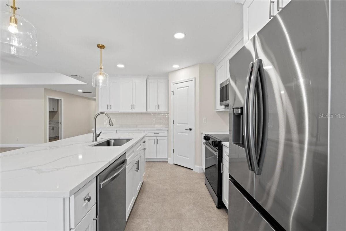 109 BEAU RIVAGE DRIVE — photo 20 of 51