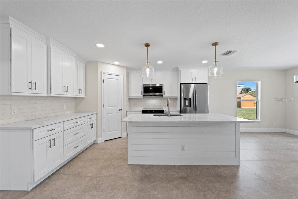 109 BEAU RIVAGE DRIVE — photo 10 of 51