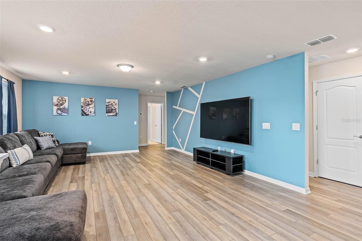 7180 OAKMOSS LOOP — photo 25 of 34