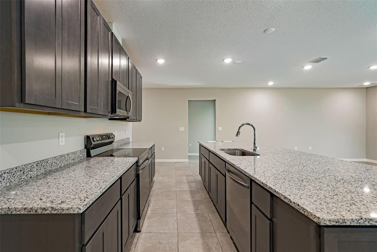 3230 VICEROY COURT — photo 26 of 48