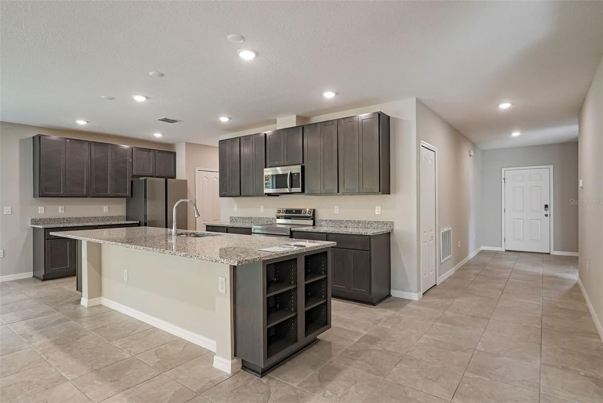 3230 VICEROY COURT — photo 21 of 48